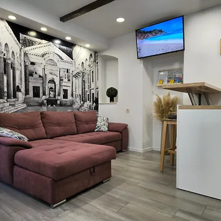 Apartment Palace