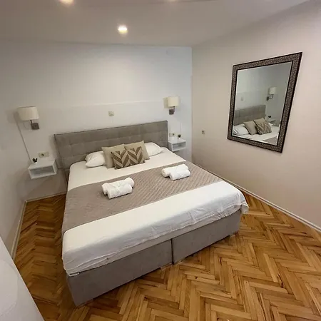 Palace Apartment