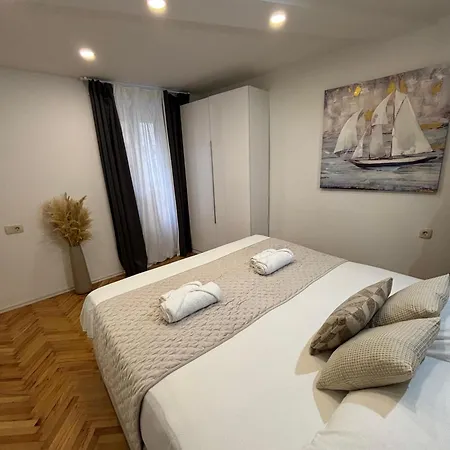 Palace Apartment